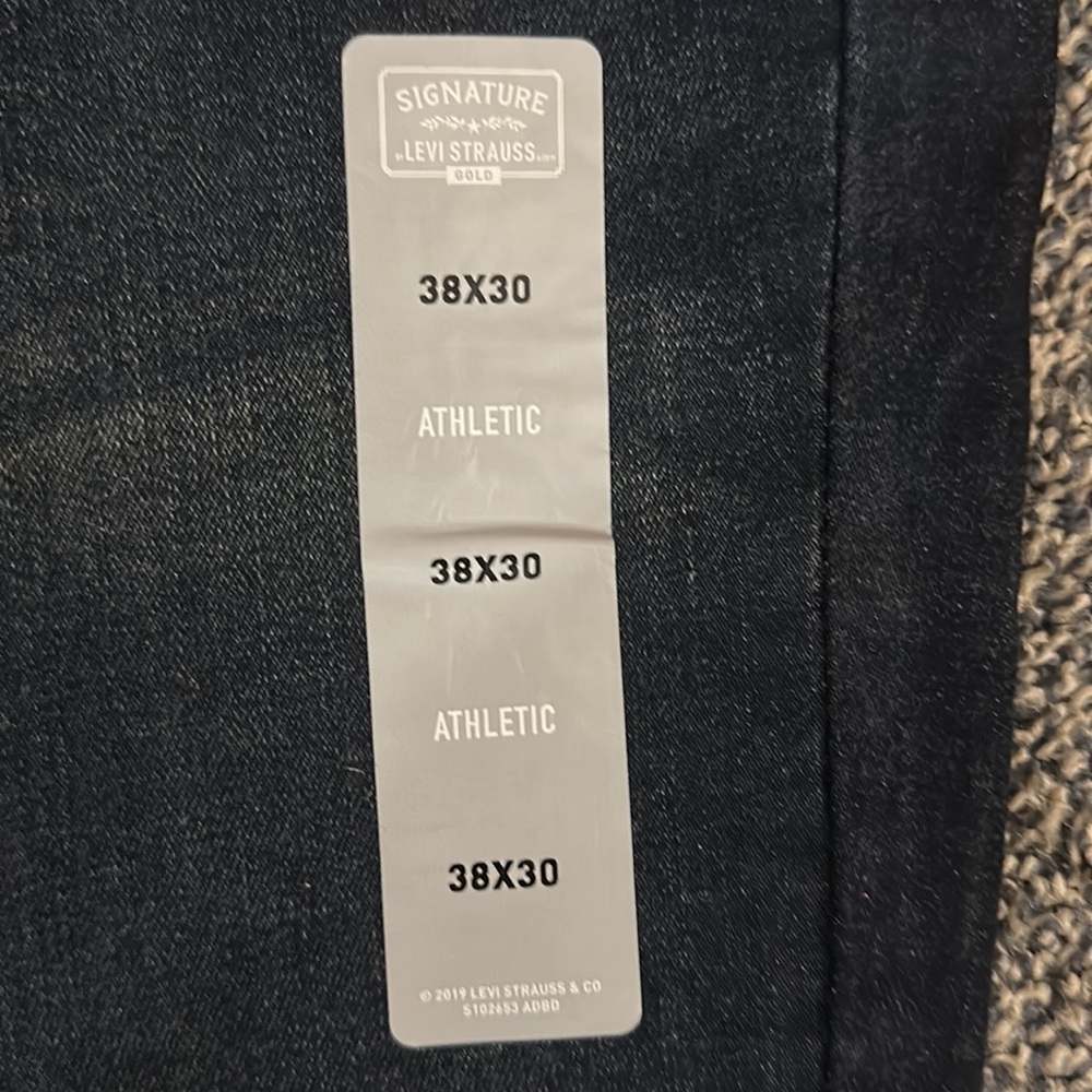 Size 38X30 men’s Levi Athletic jeans. New with tags. - Picture 3 of 5